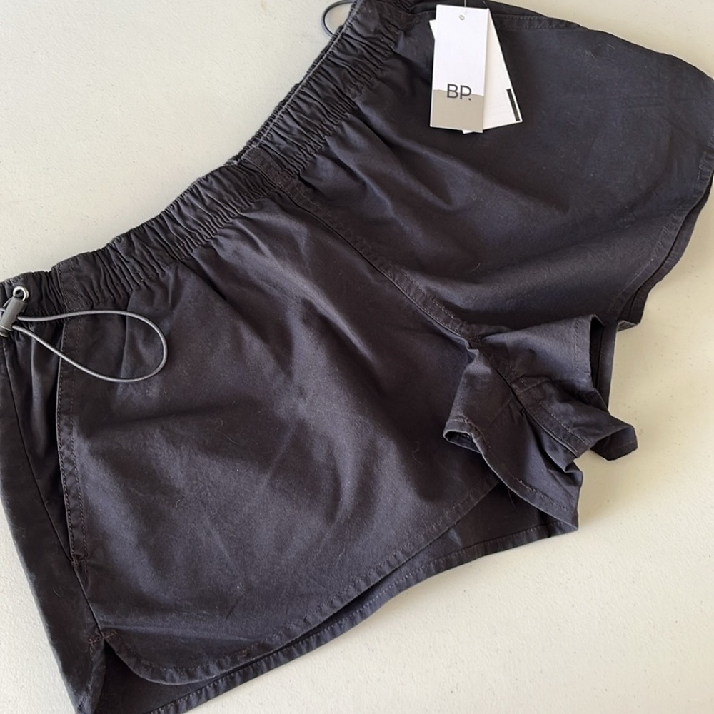 #2894 NWT BP Gray Shorts